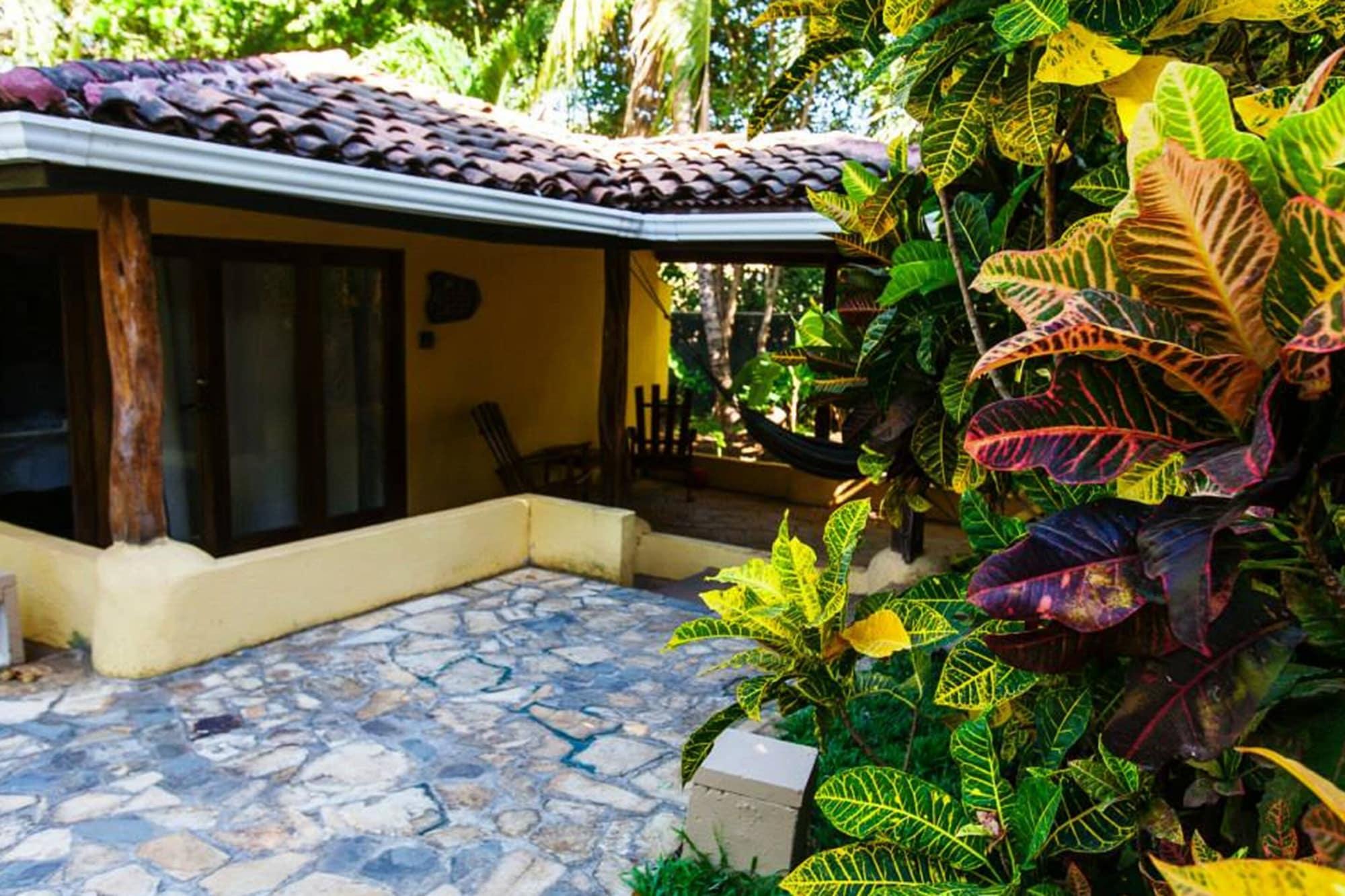 Hotel Pasatiempo Tamarindo Esterno foto