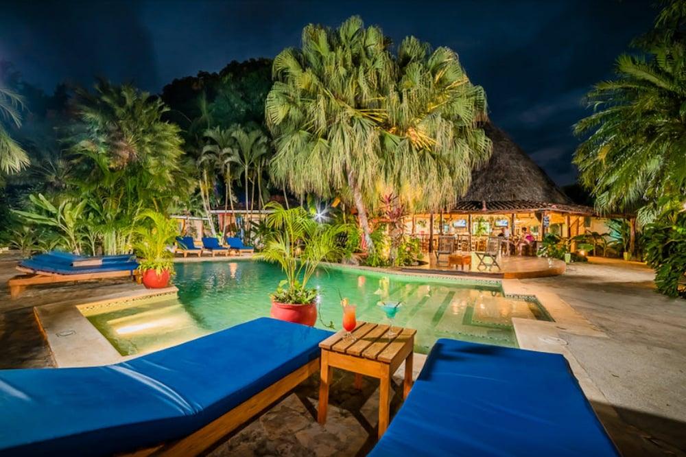 Hotel Pasatiempo Tamarindo Esterno foto