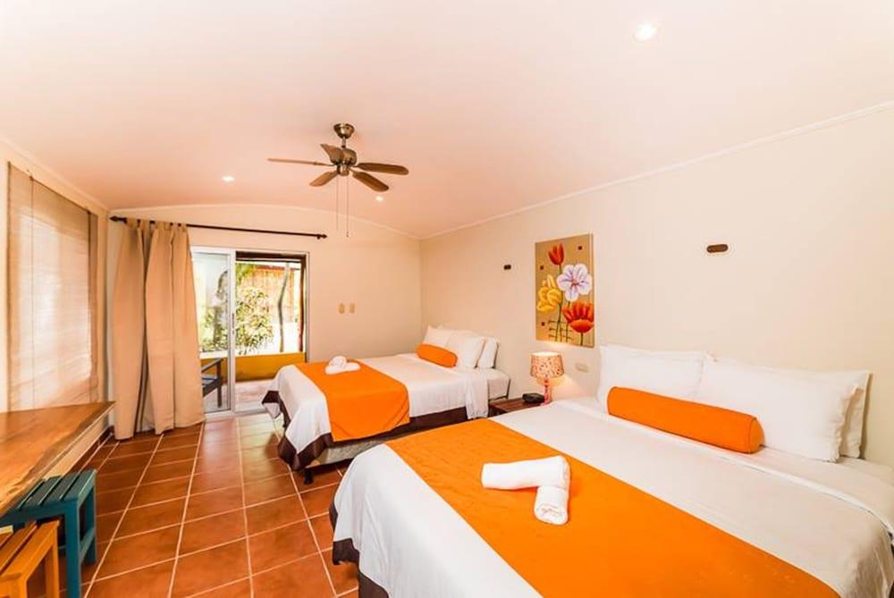 Hotel Pasatiempo Tamarindo Esterno foto
