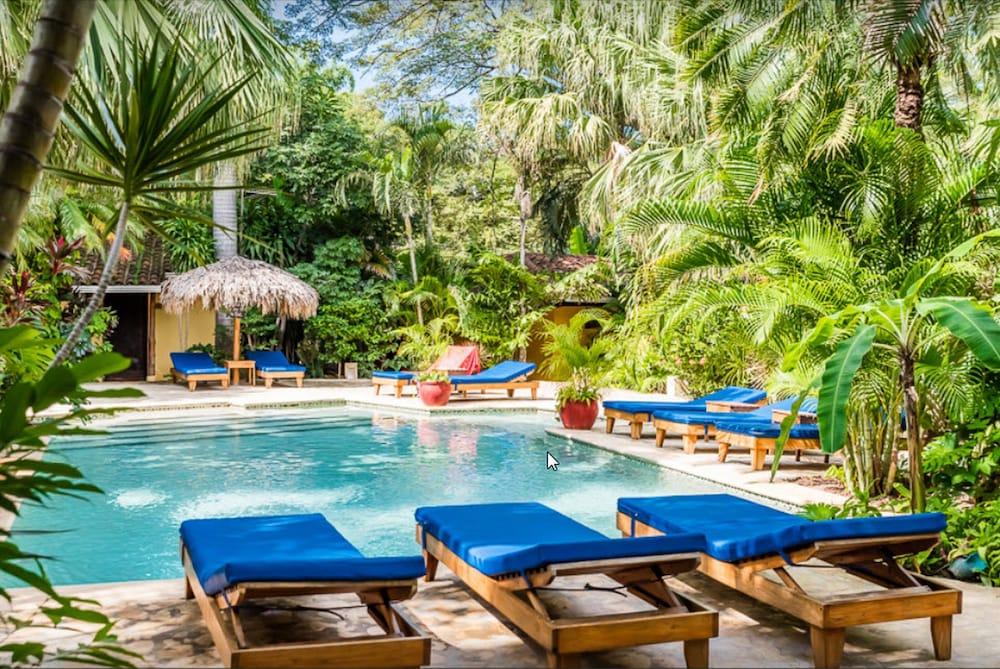 Hotel Pasatiempo Tamarindo Esterno foto