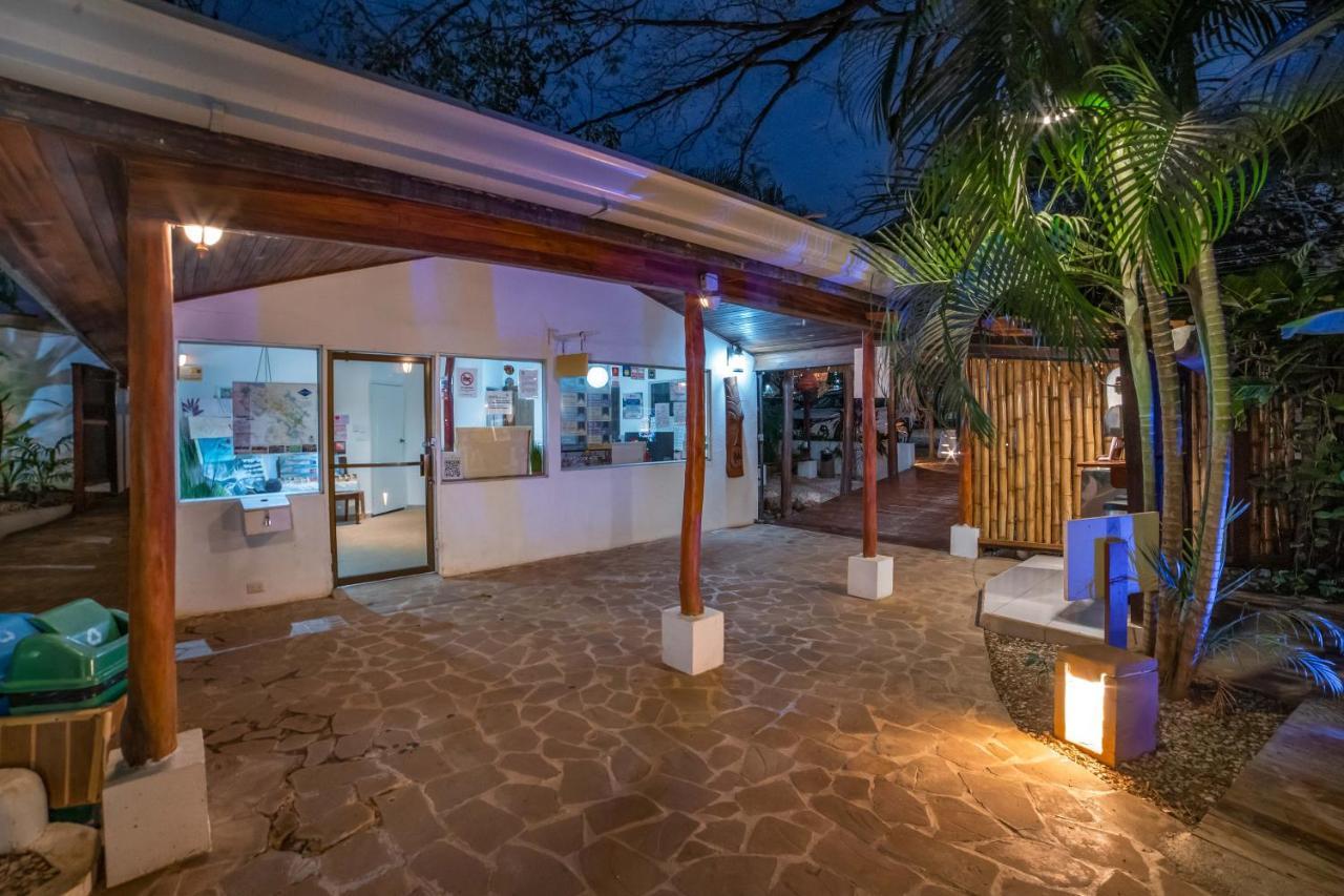 Hotel Pasatiempo Tamarindo Esterno foto